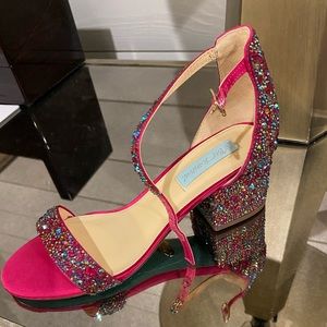 Betsy Johnson’s Hale Sandals NWT